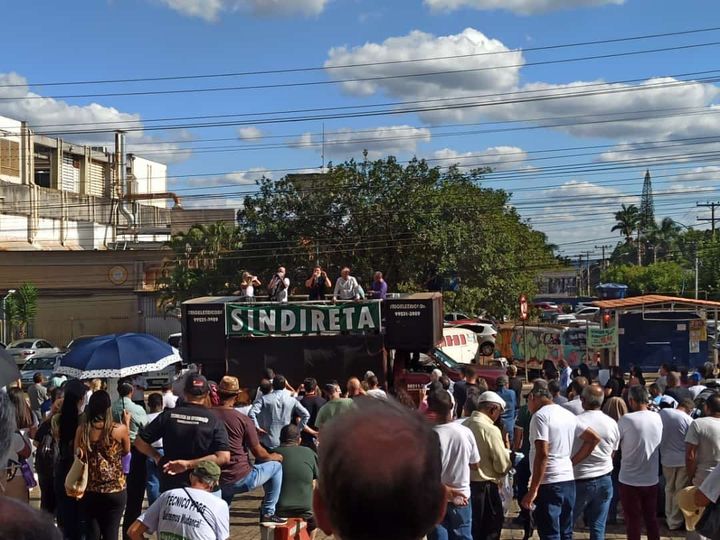 Movimento Unificado em frente a CLDF.